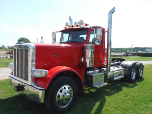 2014 Peterbilt 389 Truck Tractor, s/n 1NPXGGGG20D267860: Glider Kit, T/A, Day Cab, Detroit 60 Series Eng., 13-sp., Odometer Shows 478K mi.