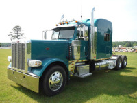 2015 Peterbilt 389 Truck Tractor, s/n 1XPXD49X5FD279245: Cummins ISX 600hp Eng., Eaton 18-sp., Flex Air Susp., 12K Front, 40K Rears, Drum Brakes, 3.55 Ratio, 274" WB, 150-gal RH Tank, 12-gal LH Tank, 78" Ultra Sleeper w/ Platinum Interior, 11R24.5 Tires, 