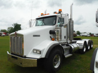 2007 Kenworth T800 Truck Tractor, s/n 1NKDLB9X67R933538: Tri-axle, Day Cab, Cat C15 Eng., 18-sp., Odometer Shows 23K mi.