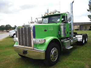2014 Peterbilt 389 Truck Tractor, s/n 1NPXGGGG70D267837: Glider Kit, T/A, Day Cab, Detroit 60 Series Eng., 13-sp., Odometer Shows 404K mi.