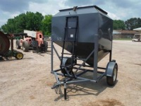 L & H Versa Tote Grain/Feed Bin: 5000 lb.