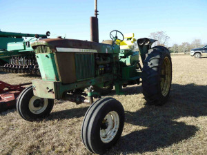 John Deere Tractor, s/n T113R124237R: ID 42564