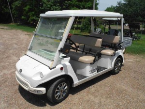 2017 Usev Cruiser Electric Low Speed Vehicle, s/n KL9UC1A44HECGA021: 72-volt, Street Legal, Crew Cab, Lights, Horn Disc Brakes, On Board Charger, Rear Bed