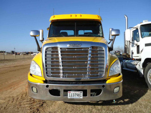2012 Freightliner Truck Tractor, s/n 1FUJGEDV1C58A8601: Day Cab, Detroit Diesel DD13 Eng., 895K mi., ID 42572