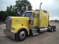 1999 Kenworth W900 Truck Tractor, s/n 1XKWDB9X6XR799318: T/A, Cat Eng., 13-sp., Studio Sleeper