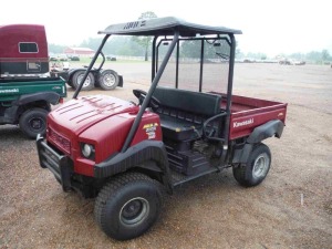 Kawasaki 4010 Mule 4WD Utility Vehicle, s/n B507936 (No Title - $50 MS Trauma Care Fee Charged to Buyer): Meter Shows 3366 hrs