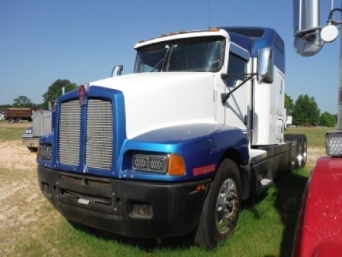 2007 Kenworth T600 Truck Tractor, s/n 1XKADB9X37J146261: T/A, Sleeper, Cat Eng., Odometer Shows 1363K mi.