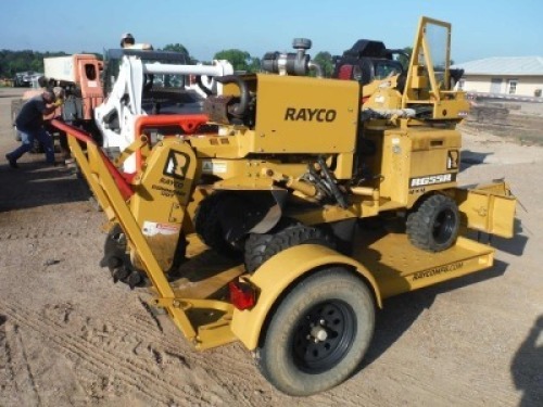 2019 Rayco RG55X Super Self-propelled Stump Grinder, s/n RG55R0110119 w/ 2019 Rayco Trailer, s/n 1R9191313KW210009: Meter Shows 393 hrs