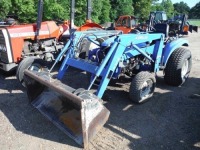 New Holland TC29D MFWD Tractor, s/n G043294: Turf Tires, Rollbar, Hydrostat, Loader w/ Bkt., Broken Dash, Meter Shows 4976 hrs