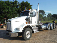 2012 Kenworth T800 Truck Tractor, s/n 3BKDL40X7CF305181: Tri-axle, Day Cab, 18-sp.