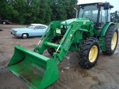 John Deere 6130D MFWD Tractor, s/n 1P06130DTDM050480: Cab, JD H260 Loader w/ Bkt., Power Reverse, 3PH, Drawbar, 2 Hyd Remotes, Aux. Valves