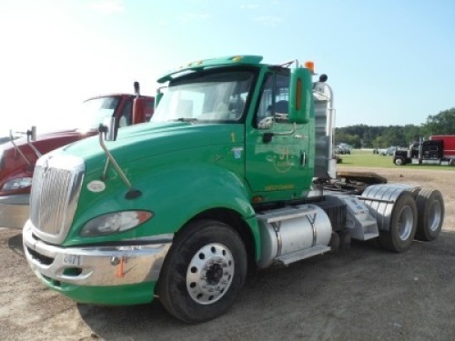 2010 International ProStar Premium Truck Tractor, s/n 3HSCUSJRXAN278740 (Inoperable): T/A, Day Cab, Maxxforce Eng., 10-sp., Air Ride Susp., Headache Rack, Runs but has Oil in Radiator, Shuts Off, 337K mi.