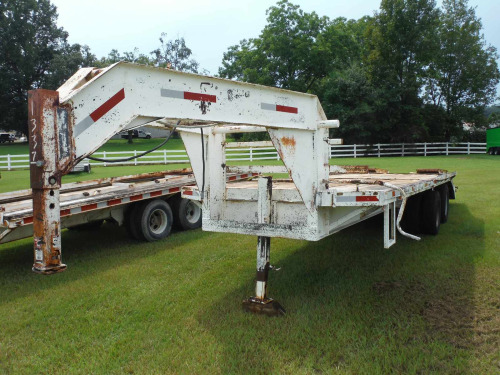 Park 25' Gooseneck Trailer, s/n 4529352-02: Dovetail, Ramps