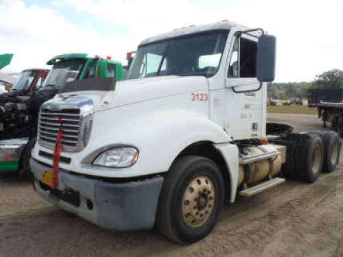 2009 Freightliner Columbia Truck Tractor, s/n 1FUJA6CK09DAH6476 (Inoperable): T/A, Day Cab, 10-sp.