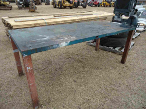 Metal Work Table w/ Vise: ID 43504